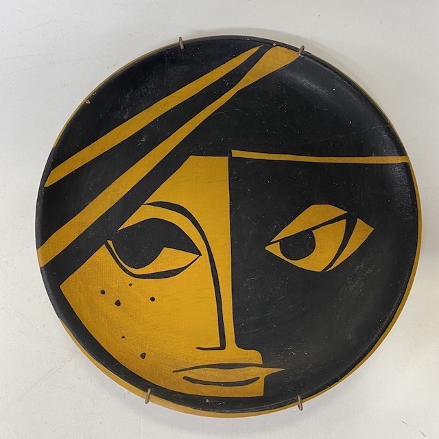 WALL PLATE, Black Orange Face